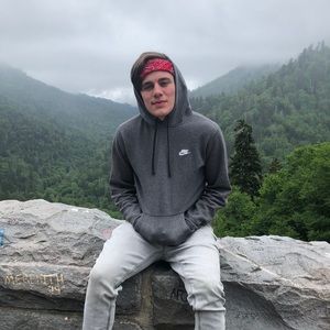 Meet your Posher, Johnathon